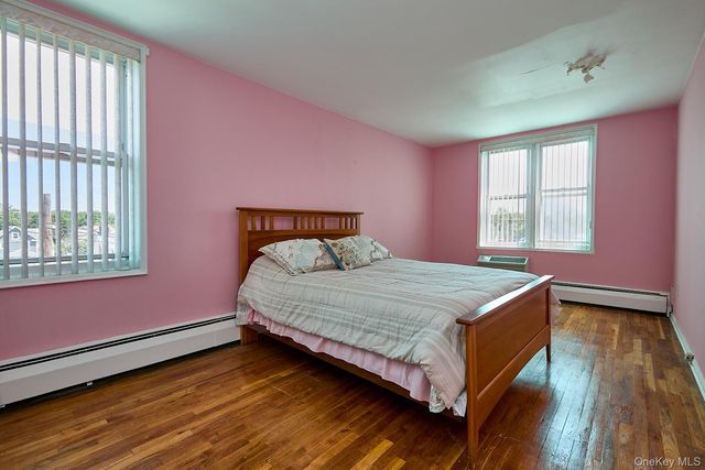 60 Hempstead Avenue 3P, Lynbrook, NY 11563