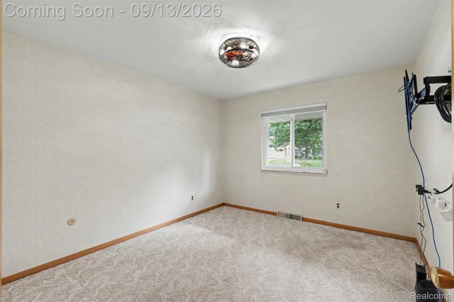 17491 Woodside Street, Livonia, MI 48152