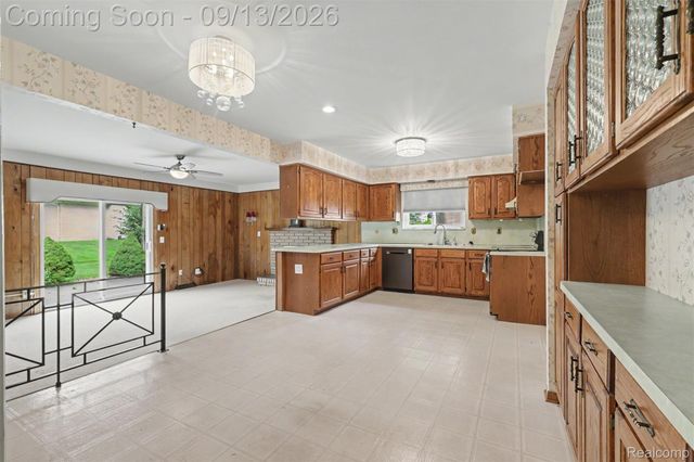 17491 Woodside Street, Livonia, MI 48152
