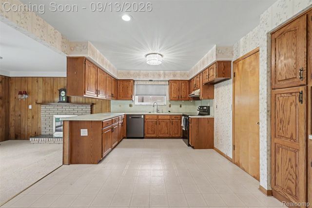 17491 Woodside Street, Livonia, MI 48152