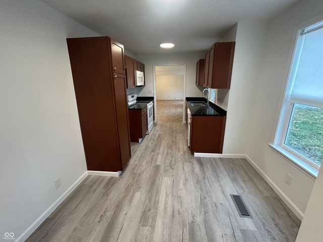 3302 E 42nd Street, Indianapolis, IN 46205