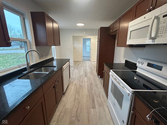 3302 E 42nd Street, Indianapolis, IN 46205