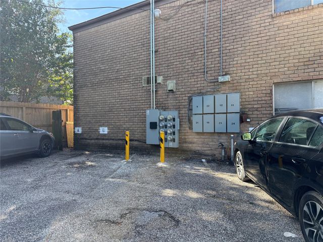 1530 Heights Boulevard 9, Houston, TX 77008