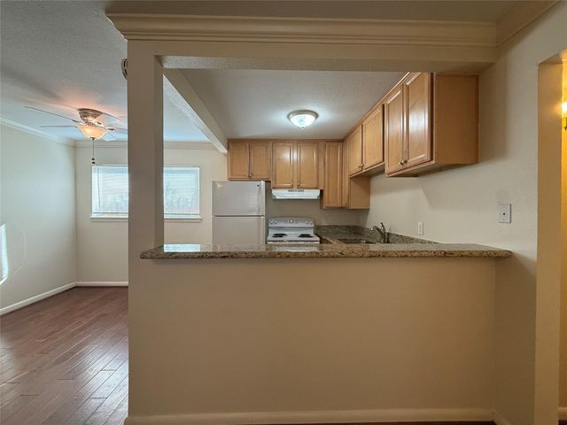 1530 Heights Boulevard 9, Houston, TX 77008