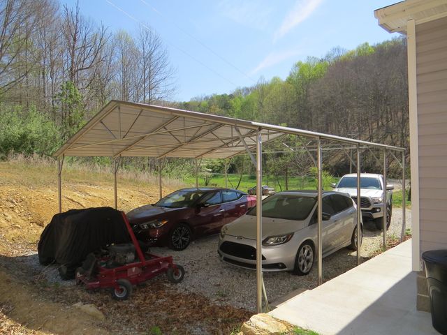 3590 KY 233, Gray, KY 40734