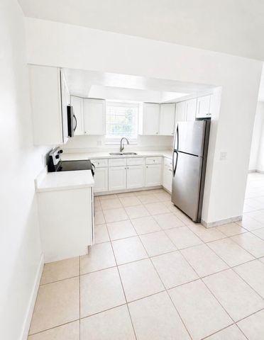 1017 NW 30TH Court 5, Wilton Manors, FL 33311