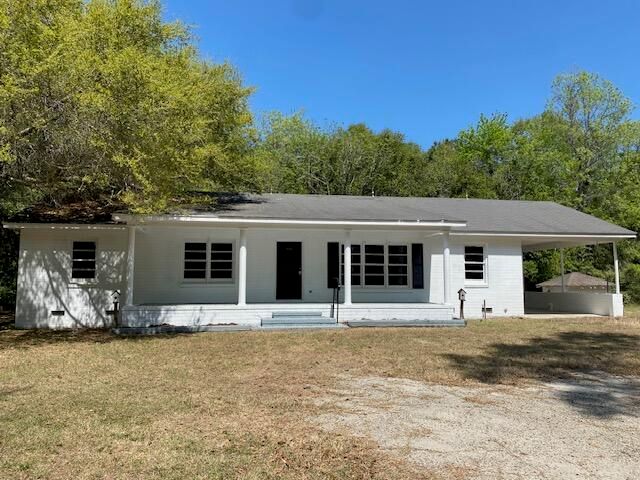 12139 Old Number Six Highway, Eutawville, SC 29048