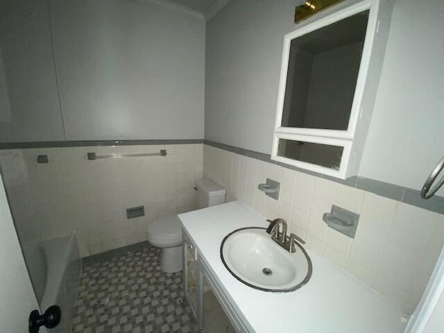 12139 Old Number Six Highway, Eutawville, SC 29048