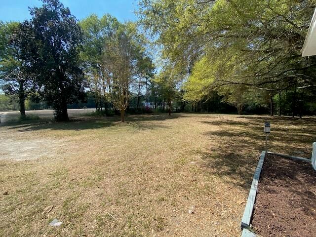 12139 Old Number Six Highway, Eutawville, SC 29048