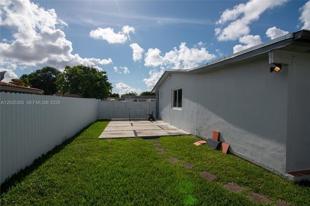 3030 SW 96th Ave, Miami, FL 33165