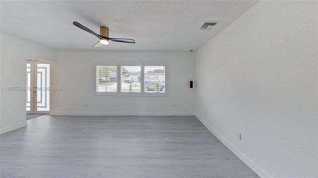 3030 SW 96th Ave, Miami, FL 33165