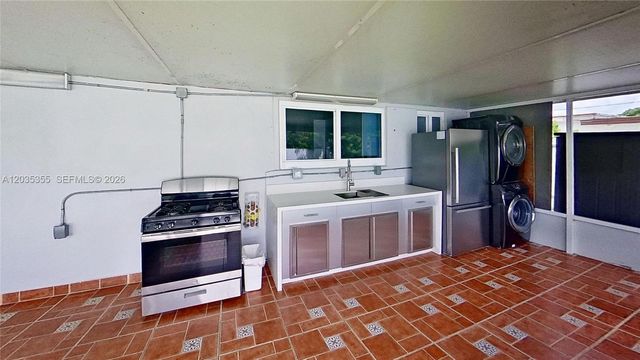 3030 SW 96th Ave, Miami, FL 33165