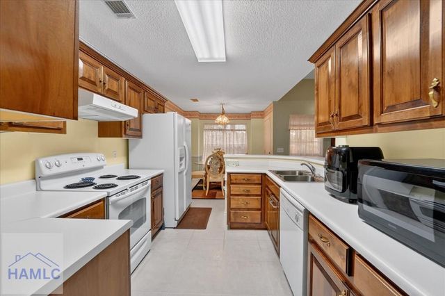 1111 Montclair Drive, Hinesville, GA 31313