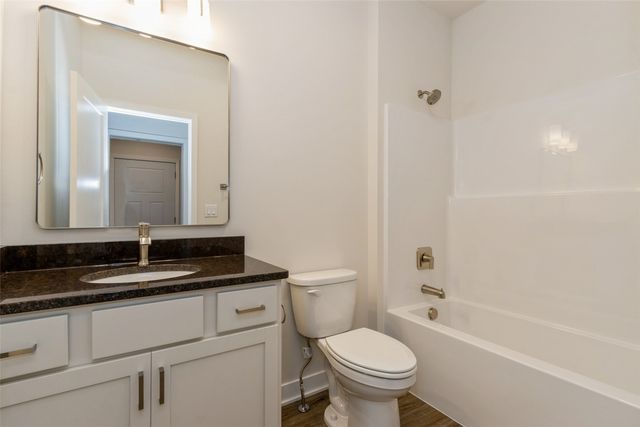 1100 Switchgrass Lane, Ely, IA 52227