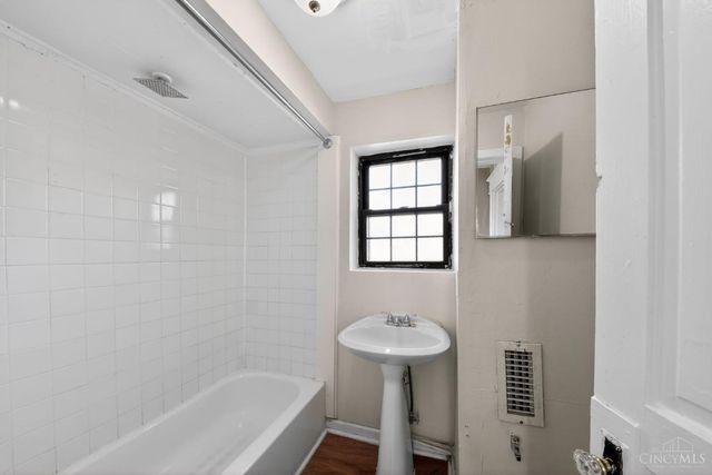 3830 Iberis Avenue, Cincinnati, OH 45213