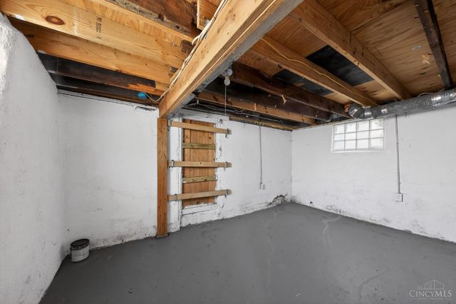 3830 Iberis Avenue, Cincinnati, OH 45213