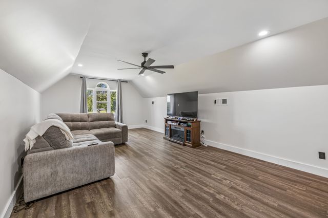 1129 Jim Read Road, Ashland City, TN 37015