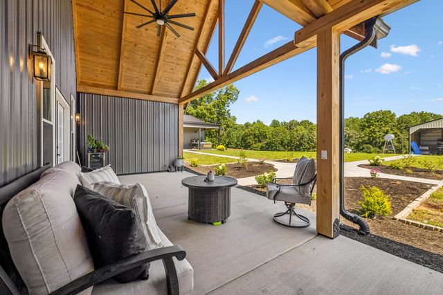 1129 Jim Read Road, Ashland City, TN 37015