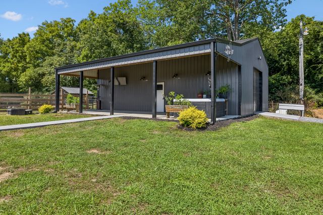 1129 Jim Read Road, Ashland City, TN 37015