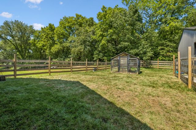 1129 Jim Read Road, Ashland City, TN 37015