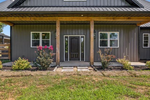 1129 Jim Read Road, Ashland City, TN 37015
