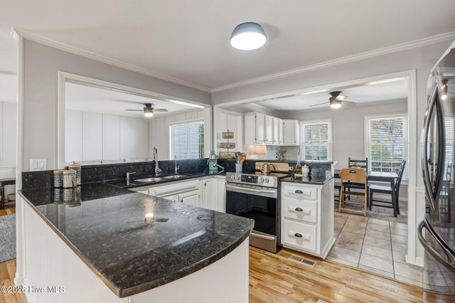 428 Holly Street, Emerald Isle, NC 28594