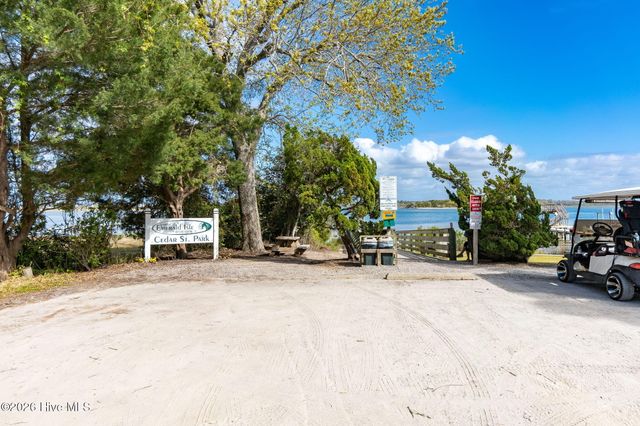 428 Holly Street, Emerald Isle, NC 28594