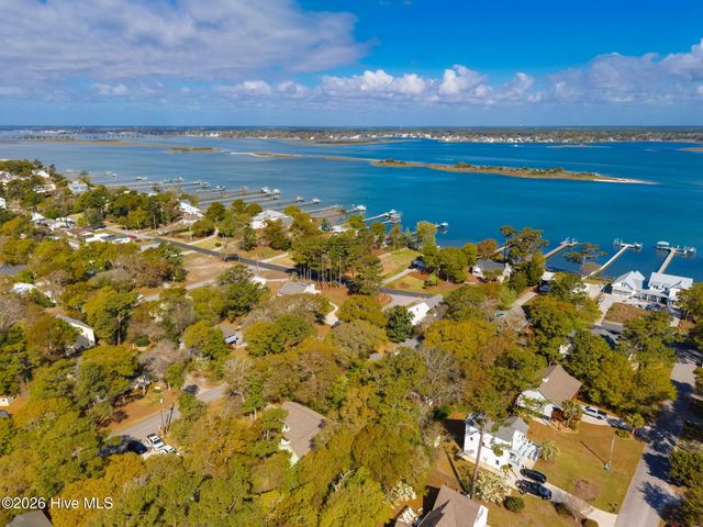 428 Holly Street, Emerald Isle, NC 28594