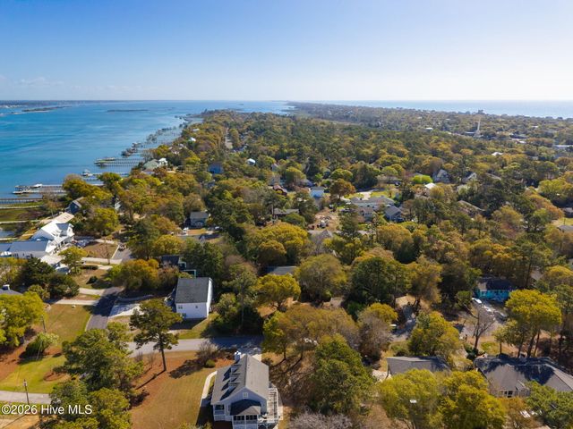 428 Holly Street, Emerald Isle, NC 28594