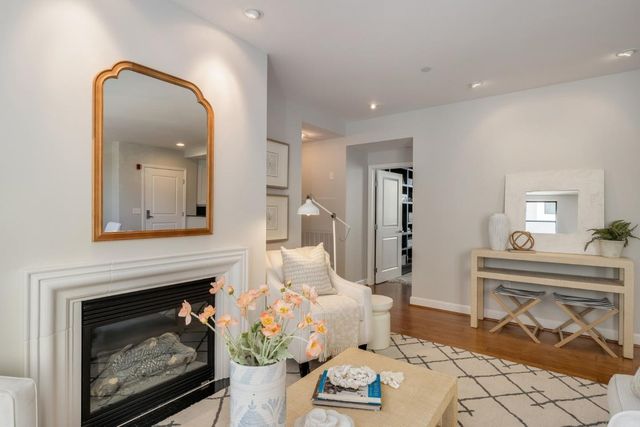 800 High Street 216, Palo Alto, CA 94301