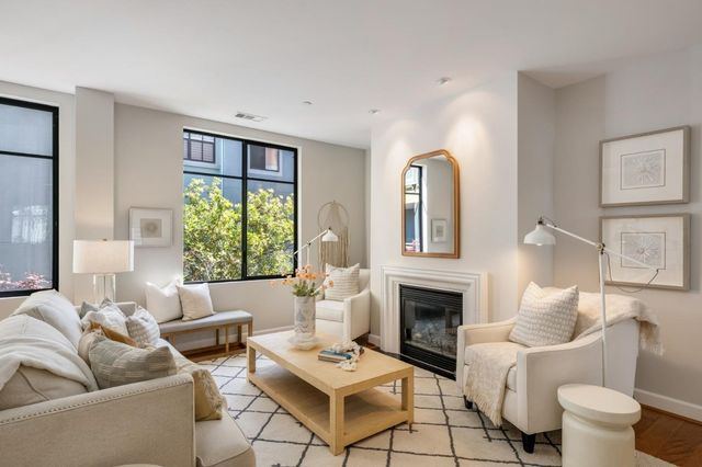 800 High Street 216, Palo Alto, CA 94301