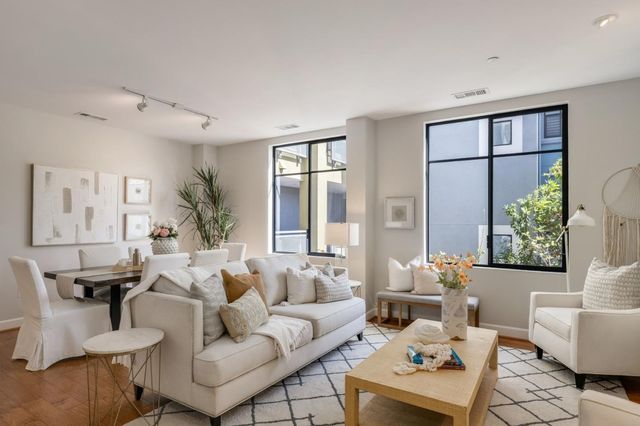 800 High Street 216, Palo Alto, CA 94301