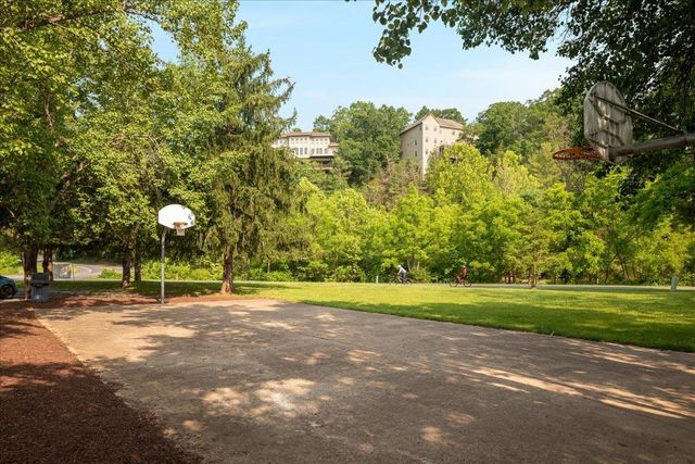 268 DOGWOOD DR, Mt Jackson, VA 22842