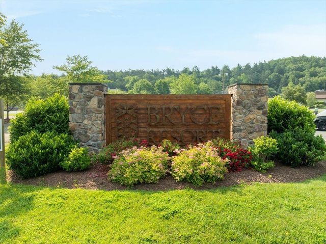268 DOGWOOD DR, Mt Jackson, VA 22842