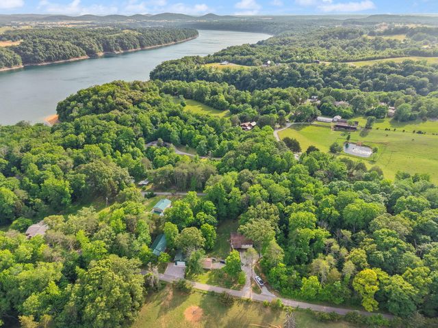 109 Everett Lane, Nancy, KY 42544