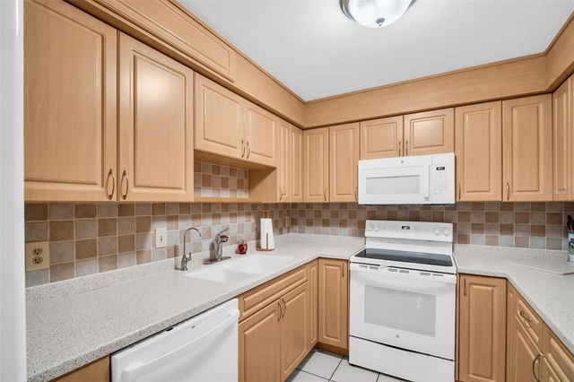 2700 BAYSHORE BOULEVARD 9305, Dunedin, FL 34698