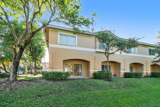 5910 Riverside Avenue, Tamarac, FL 33321