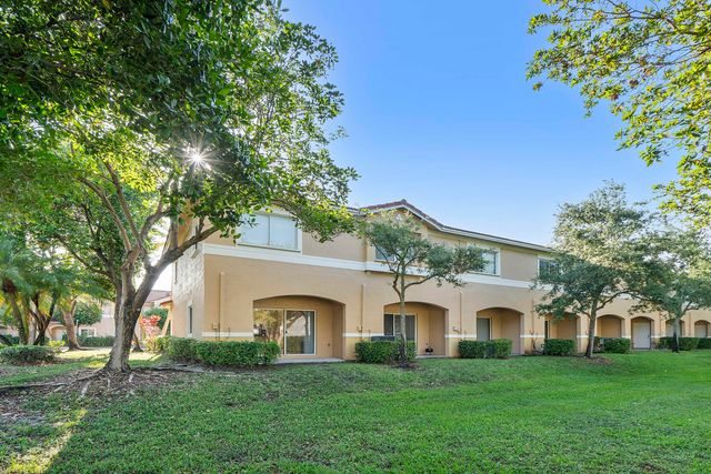 5910 Riverside Avenue, Tamarac, FL 33321