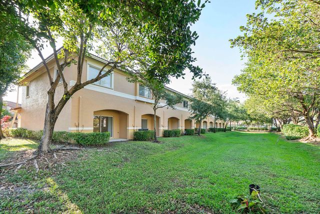 5910 Riverside Avenue, Tamarac, FL 33321