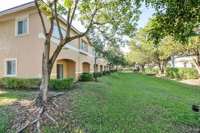 5910 Riverside Avenue, Tamarac, FL 33321