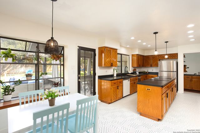 4423 Black Walnut Woods, San Antonio, TX 78249