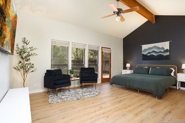 4423 Black Walnut Woods, San Antonio, TX 78249