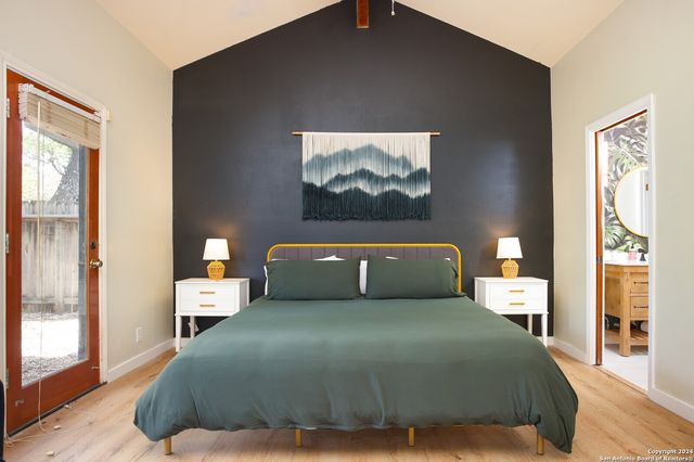 4423 Black Walnut Woods, San Antonio, TX 78249