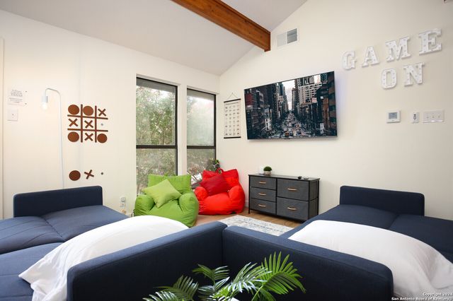 4423 Black Walnut Woods, San Antonio, TX 78249