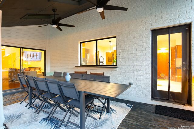 4423 Black Walnut Woods, San Antonio, TX 78249