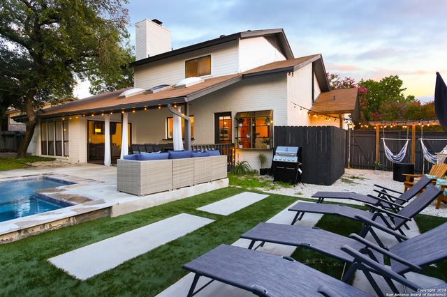 4423 Black Walnut Woods, San Antonio, TX 78249