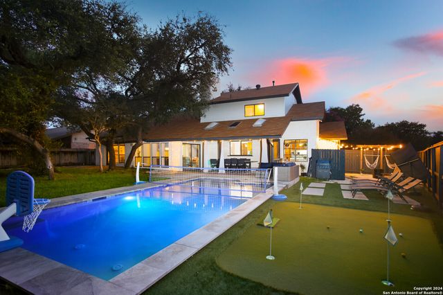 4423 Black Walnut Woods, San Antonio, TX 78249