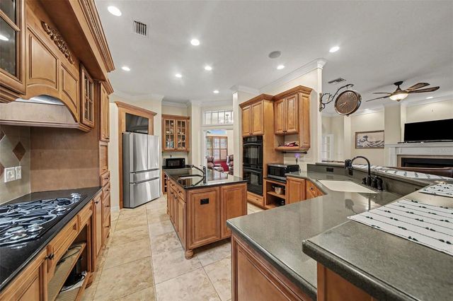 5384 AURORA DRIVE, Leesburg, FL 34748