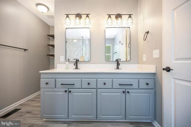 801 EASTOVER PKWY, Locust Grove, VA 22508