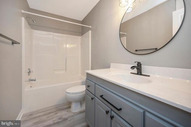 801 EASTOVER PKWY, Locust Grove, VA 22508